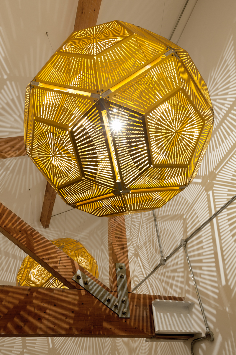 Etch Web pendants by Tom Dixon feature in Metropolitan Wharf.