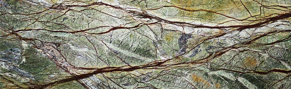 STONE | The heavy, generous and deep green forest marble turned by hand in India 